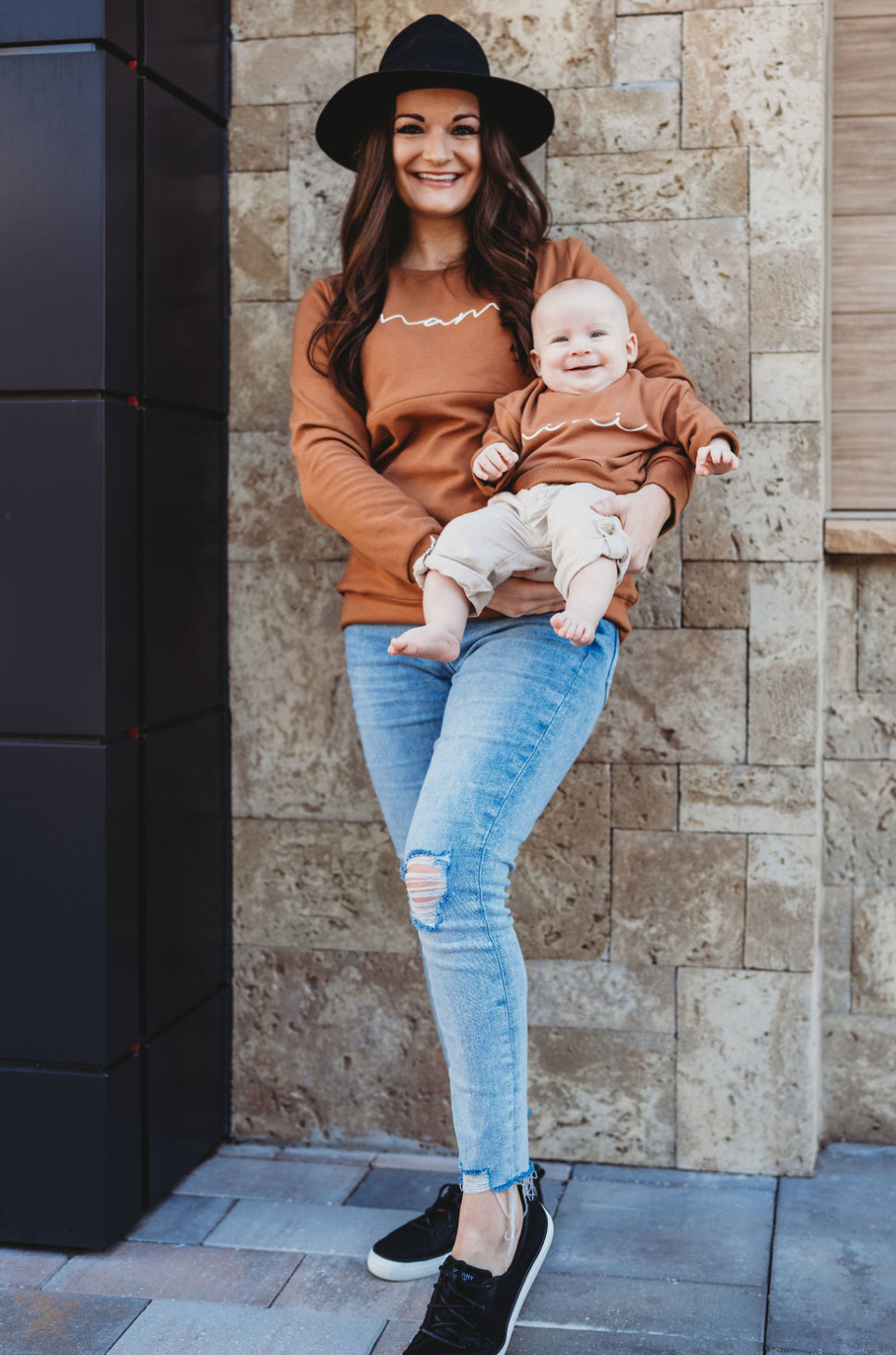 Mama camel sweatshirt for nursing