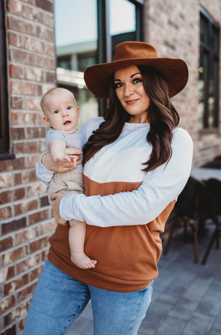 Sweatshirt for breastfeeding moms