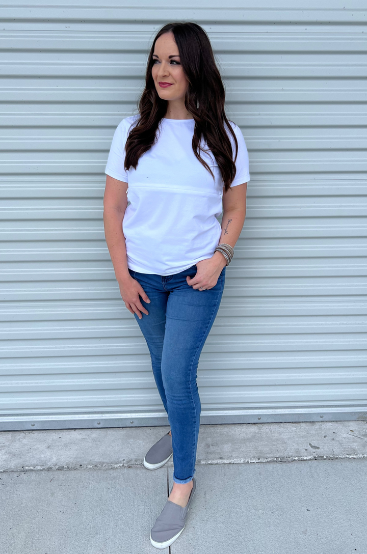 White classic tee for breastfeeding