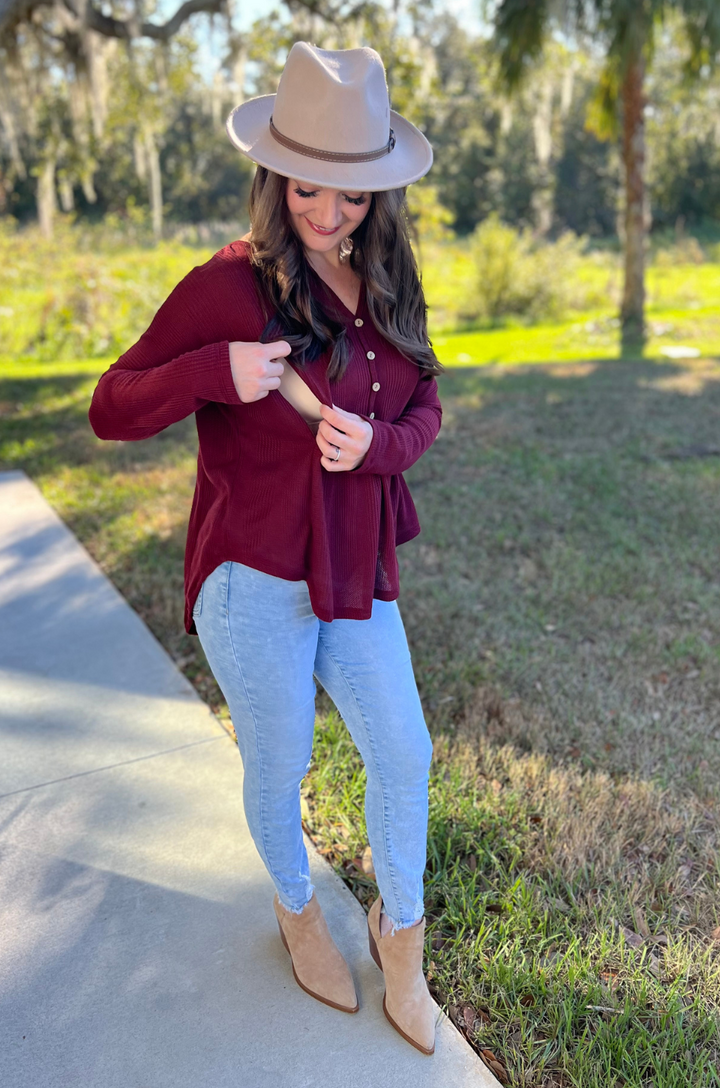 Knit woven shirt in merlot color for breastfeeding