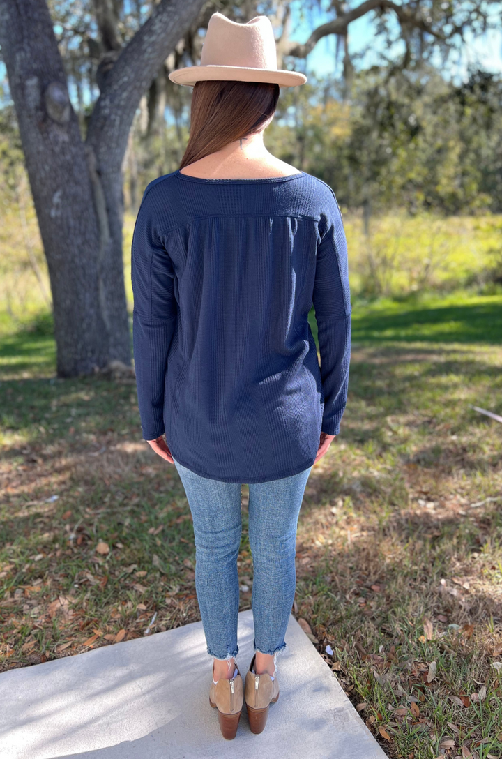 Navy tunic for breastfeeding with buttons and jeans