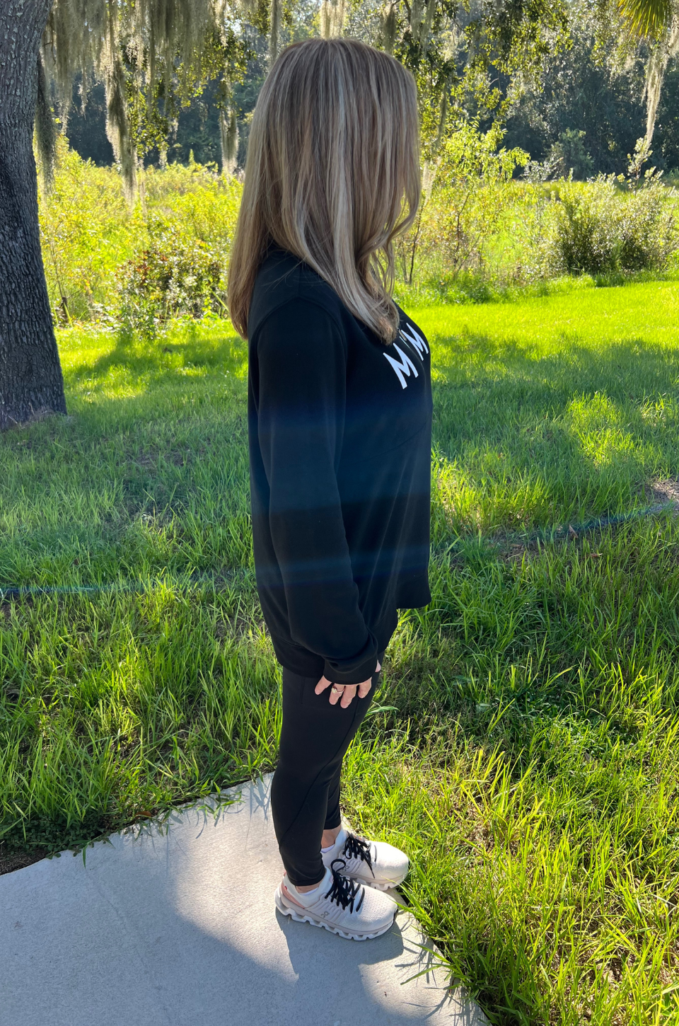 black nursing top
