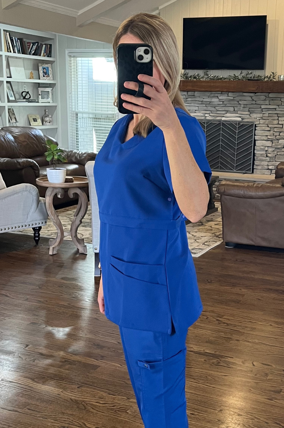 women's scrubs for breastfeeding